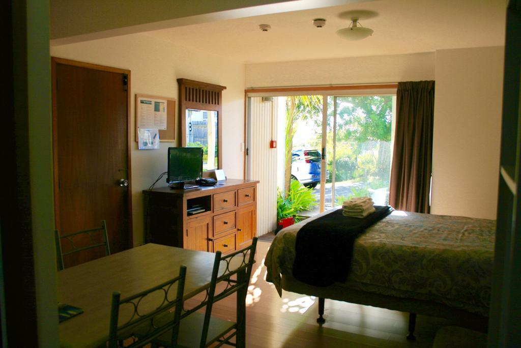 Sea Vista Apartments Okura Bush Екстер'єр фото